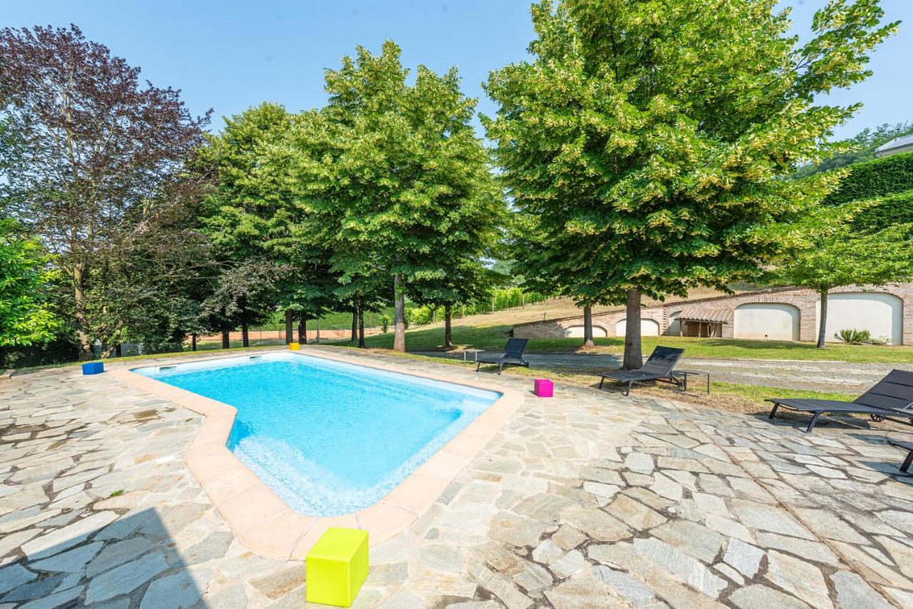 Villa Cornelia , Entire Villa With Private Pool Corneliano d'Alba Екстериор снимка
