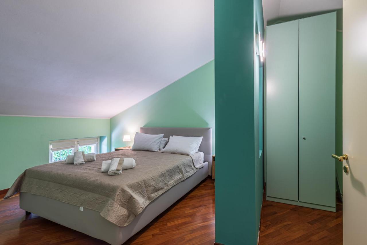 Villa Cornelia , Entire Villa With Private Pool Corneliano d'Alba Екстериор снимка