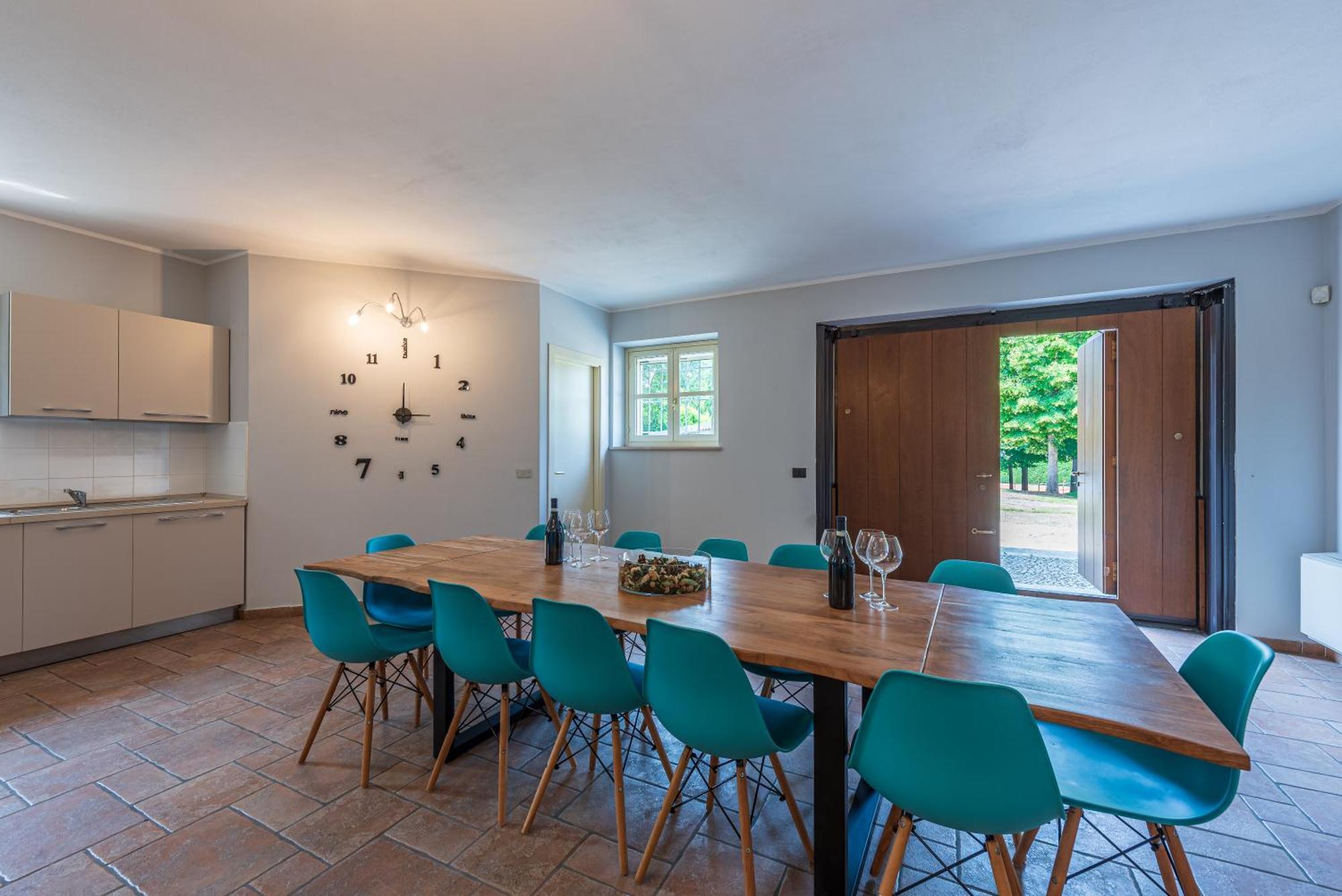 Villa Cornelia , Entire Villa With Private Pool Corneliano d'Alba Екстериор снимка